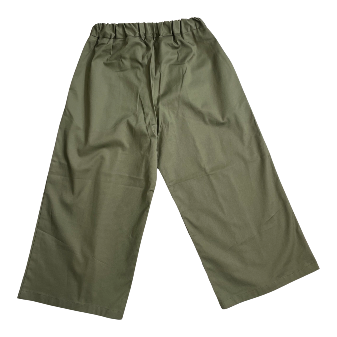 Mia Y Lia - Khaki pleated capri pants