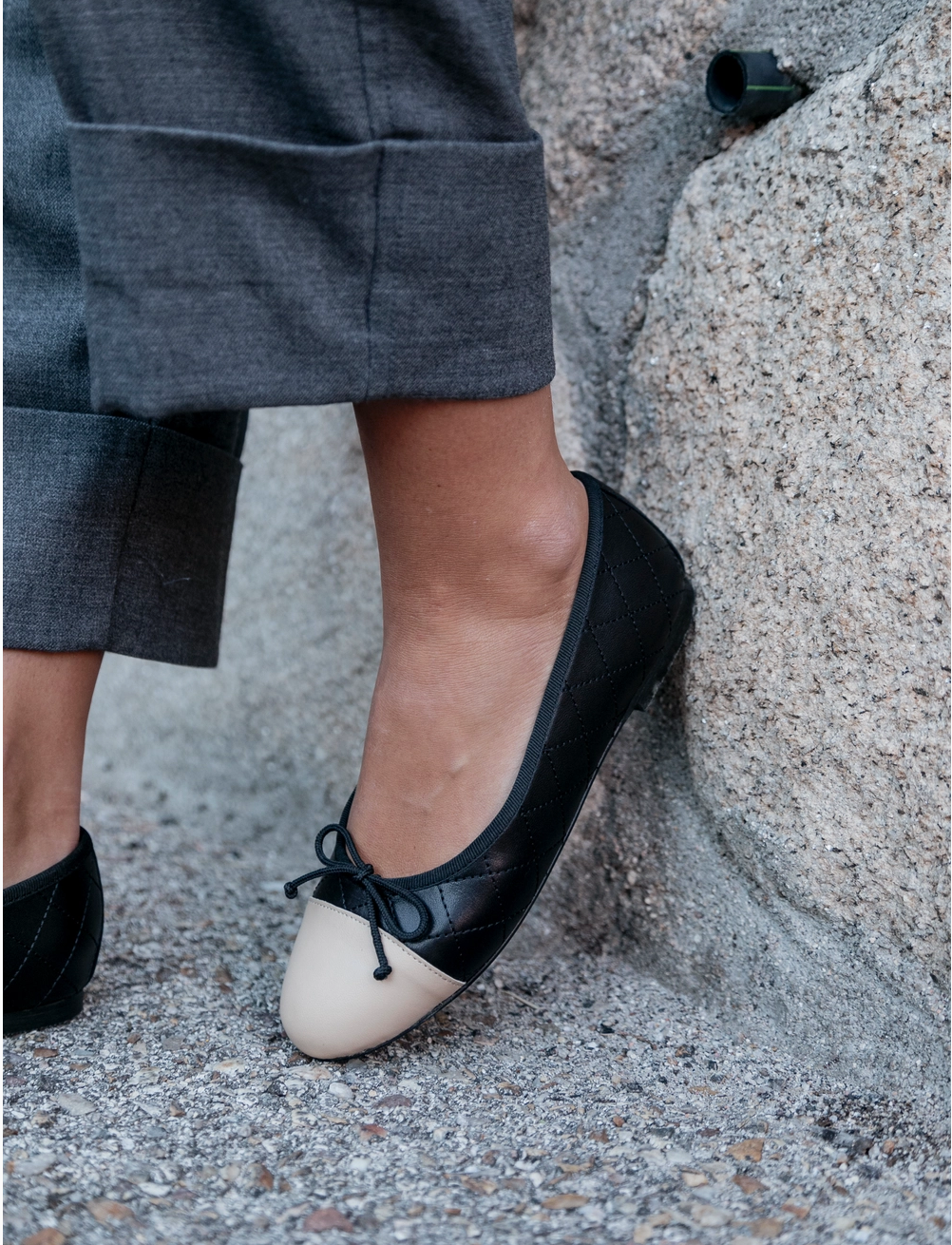 Menina Step - Chester Black Leather with Beige Toe