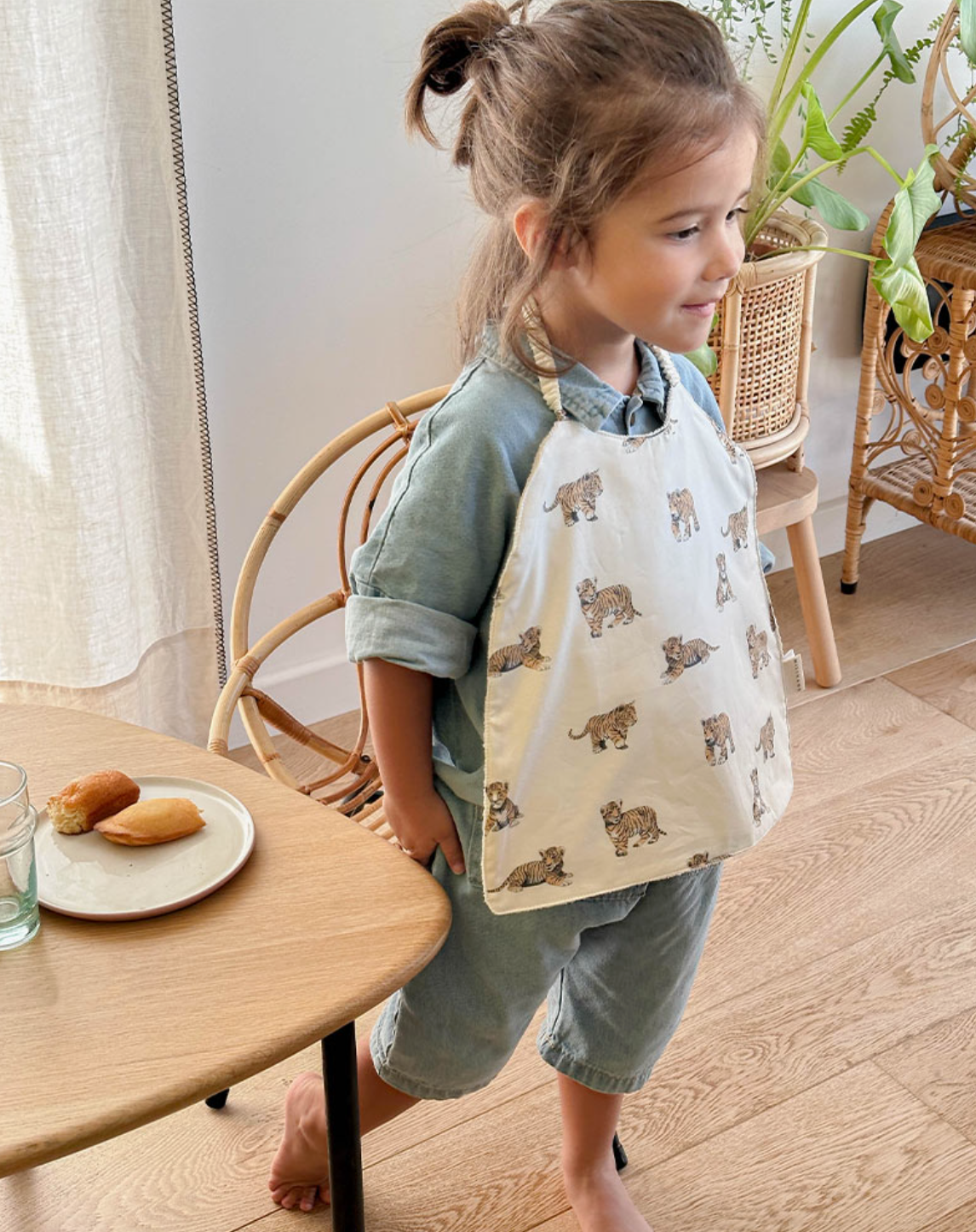 Large Bib - Tiger