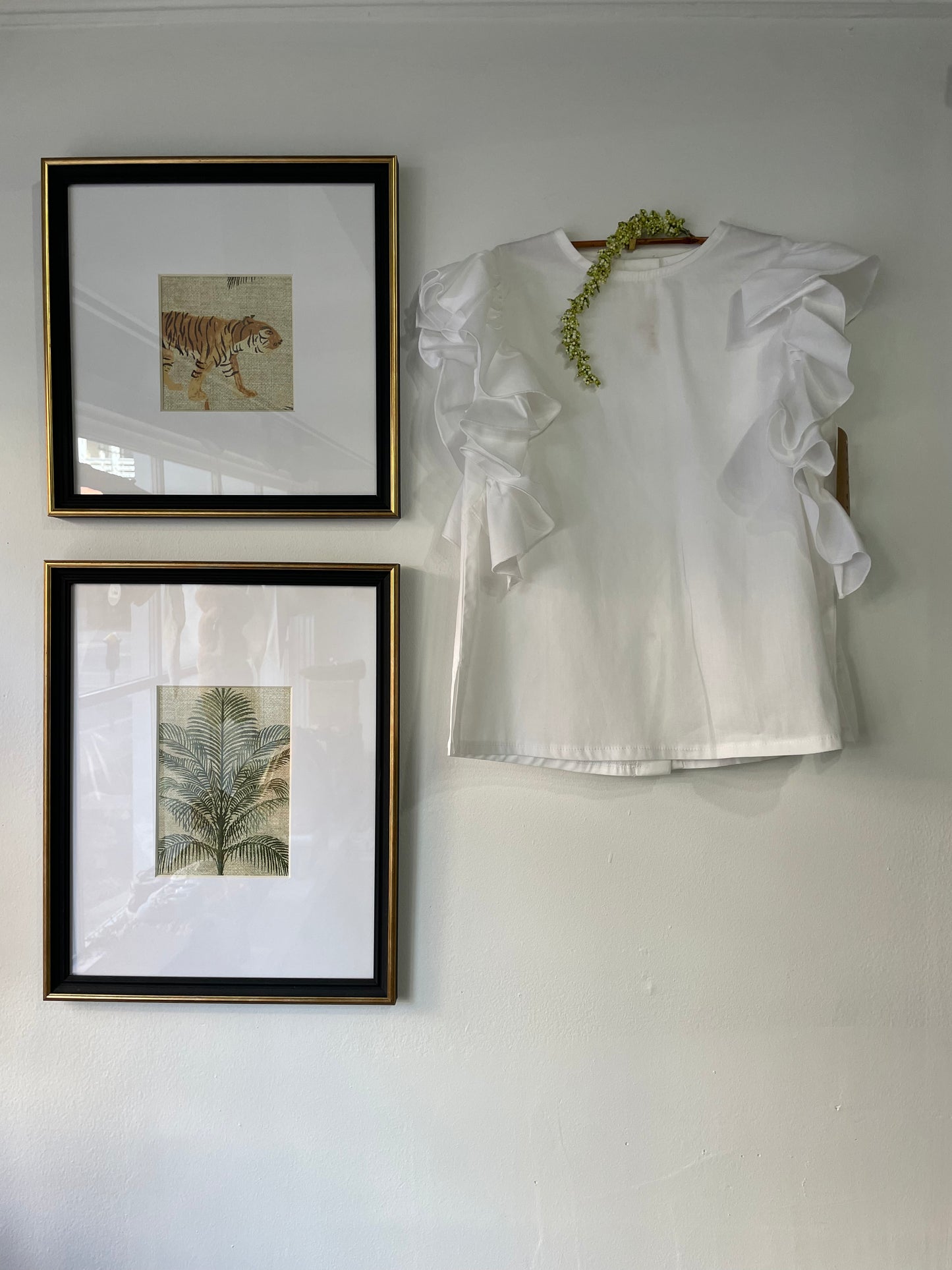 Mia Y Lia  - White sleeves ruffle blouse